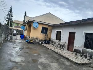 TO LET: Spacious Mini Flat @ Happy Land estate, Ajah: Beautiful serene Estate, interlocked roads, flood free and require permission from residence to enter. Price: N500k p.a