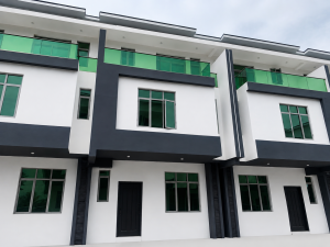 FOR SALE — BRAND NEW 4-BEDROOM TERRACE HOMES  📍 Location: Universal Court, Bush Street, Anthony, Lagos  Discover these newly built and tastefully finished luxury terrace homes, thoughtfully designed with modern fittings and contemporary living in mind.  ✨ Property Features:  🏠 Five (5) units of 4-Bedroom Terraces 🛏️ All rooms ensuite 🛋️ Two (2) spacious sitting rooms 🛋️ Lounge 🚻 Guest toilet 🍽️ Spacious modern kitchen with store 👗 Fitted wardrobes 🏊 Common swimming pool 🚗 Ample parking space ✨ Modern fittings and quality finishes  📍 Prime Location: Universal Court, Bush Street, Anthony, Lagos.