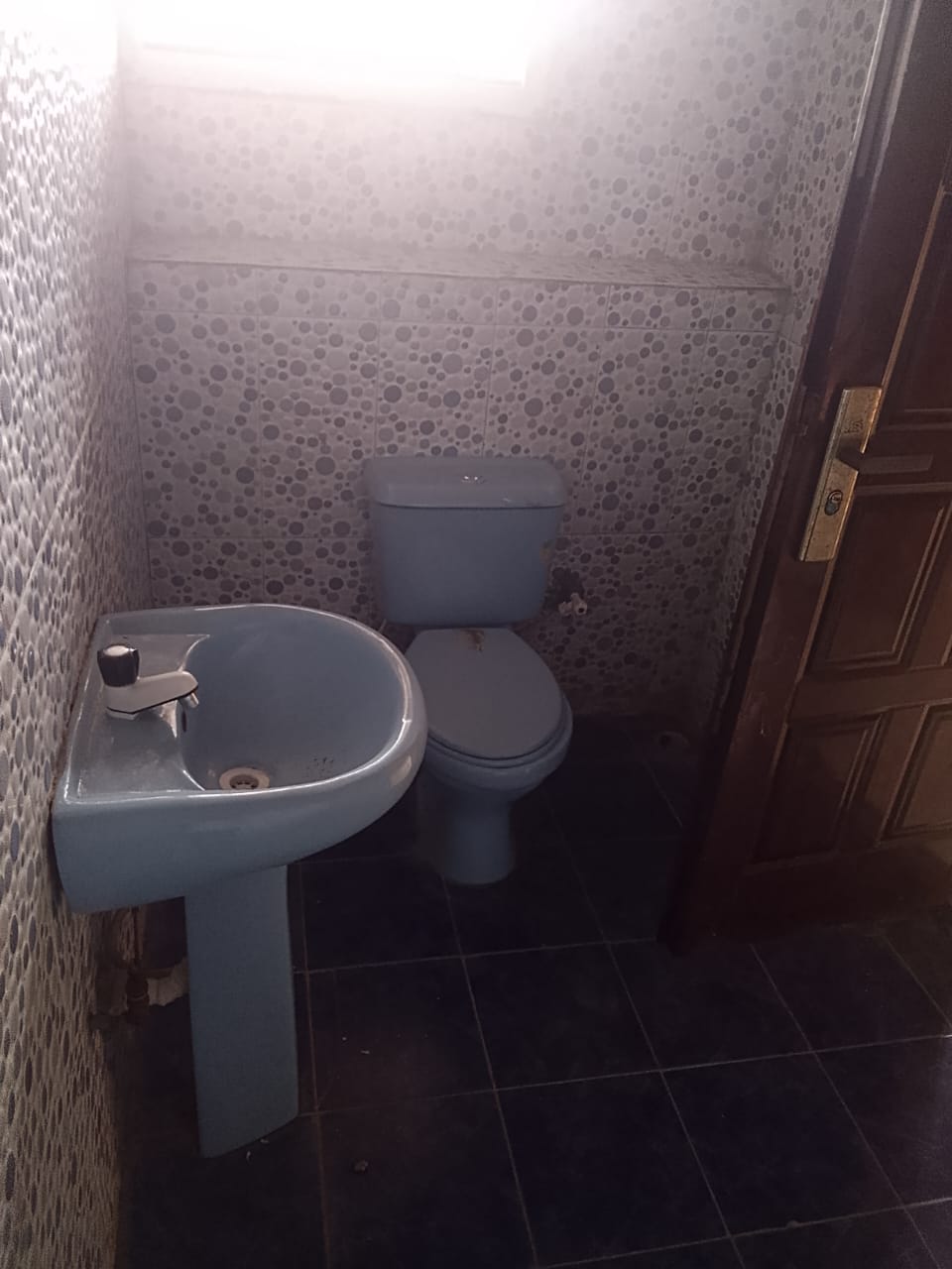 TO LET | 2-BEDROOM FLAT APARTMENT