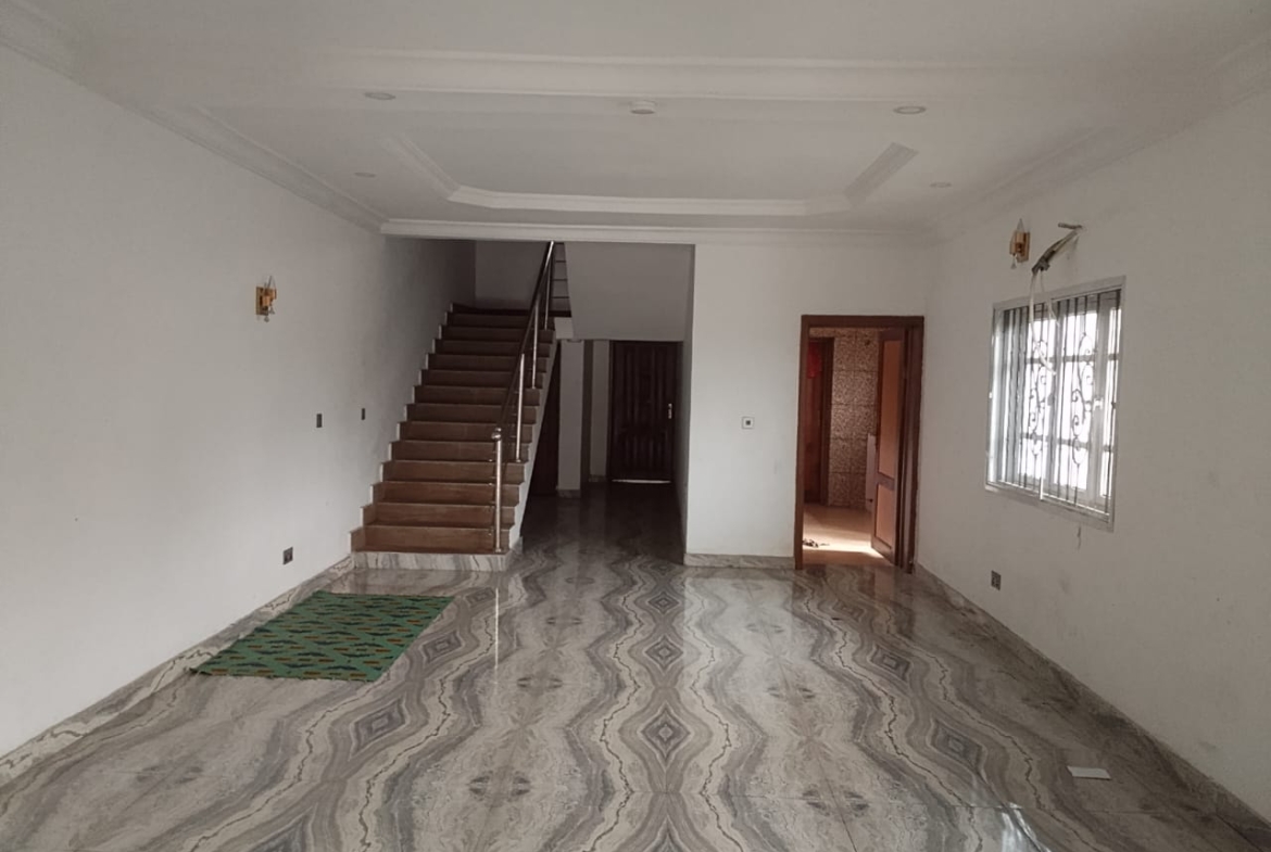 FOR SALE: 4-BEDROOM SEMI-DETACHED TWIN DUPLEX