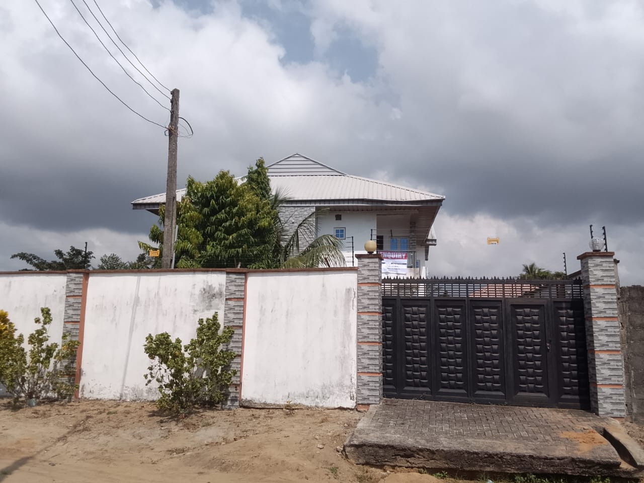 FOR SALE: 4-BEDROOM SEMI-DETACHED TWIN DUPLEX