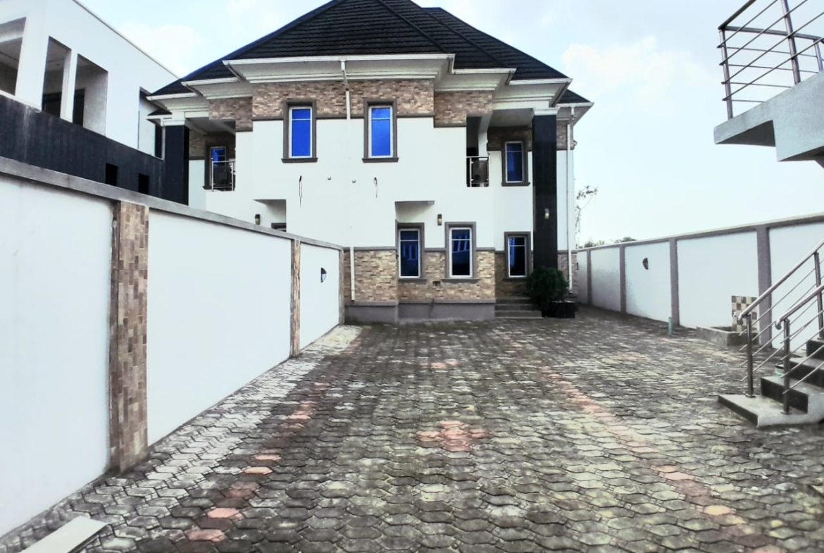 FOR SALE | 4-BEDROOM SEMI-DETACHED DUPLEX