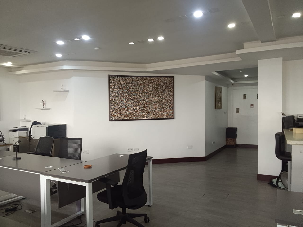 WhatsApp Image 2026-10-11 at 4.52.04 PM TO LET | SHARED OFFICE SPACE
