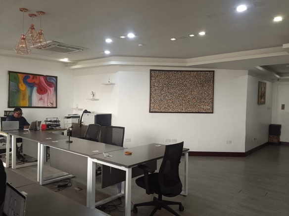 TO LET | SHARED OFFICE SPACE