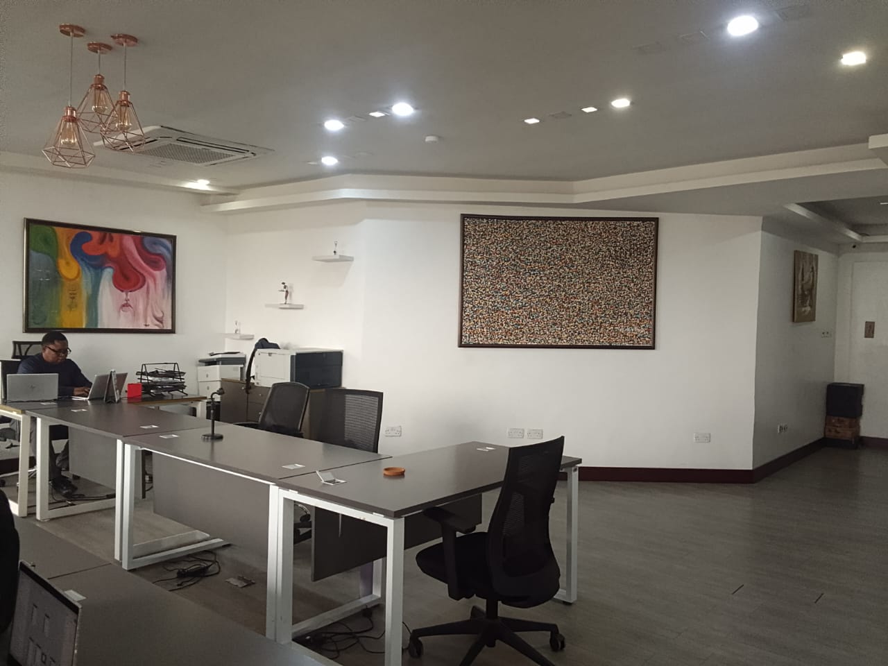 WhatsApp Image 2026-10-11 at 4.52.05 PM TO LET | SHARED OFFICE SPACE