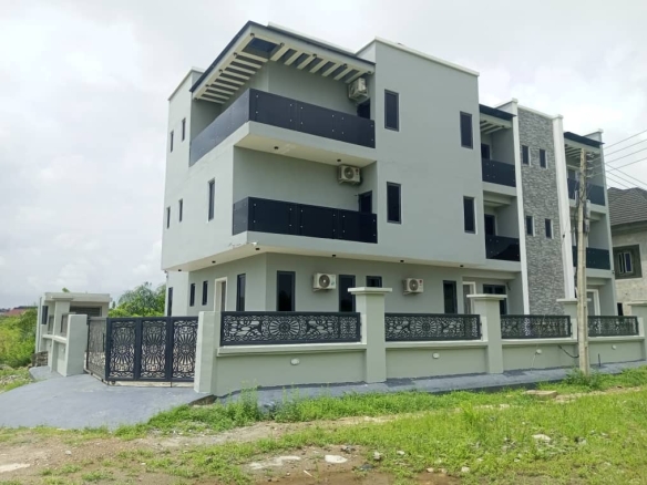 FOR SALE | NEWLY BUILT TERRACE DUPLEXES