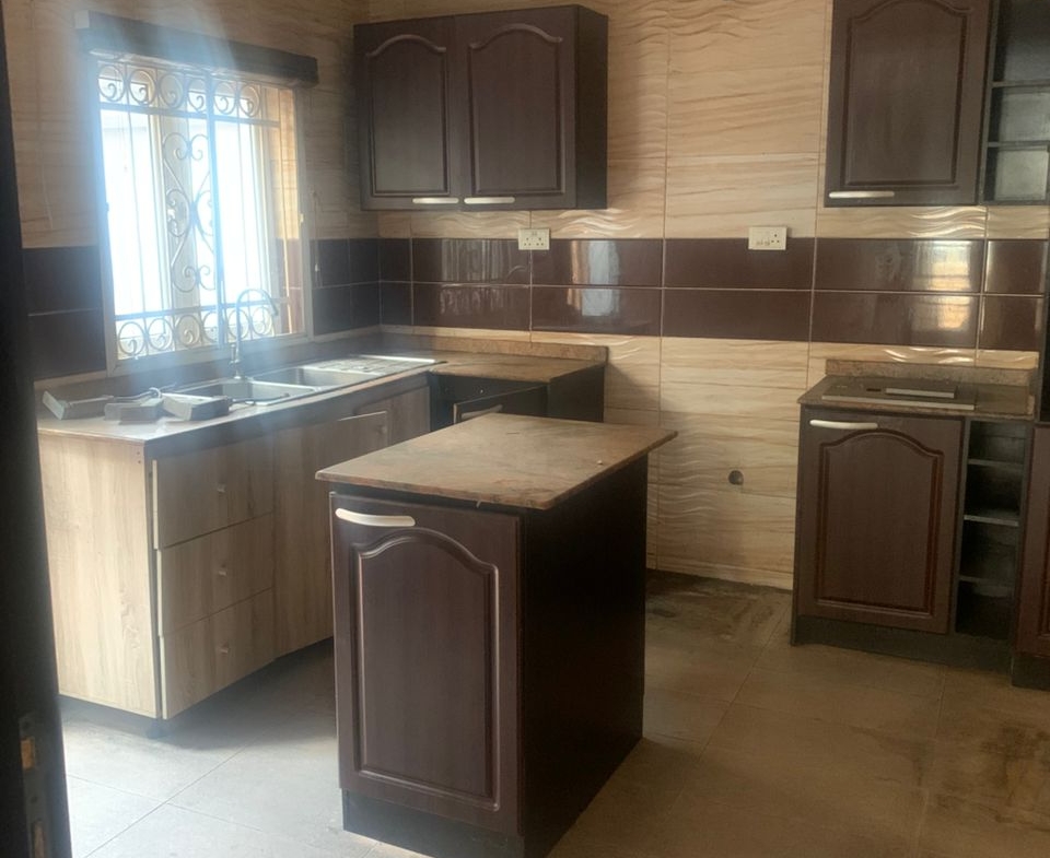 AVAILABLE FOR LETTING | ANTHONY, LAGOS