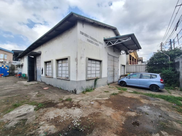 Vacant Warehouse on 545.29sqm Land with Ancillary Structures