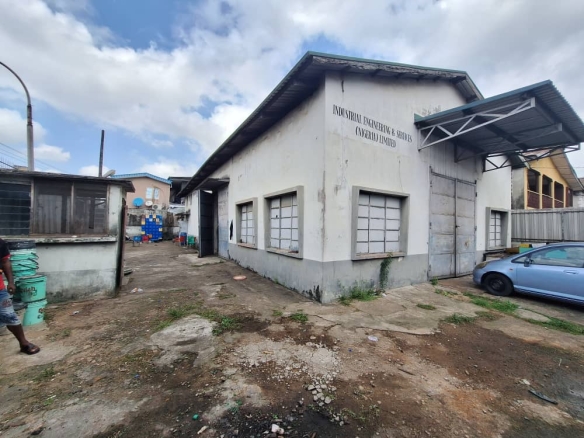 Vacant Warehouse on 545.29sqm Land with Ancillary Structures
